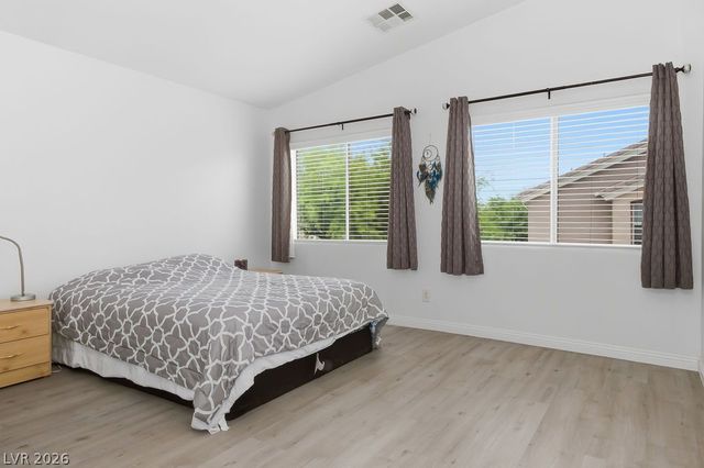 5551 Box Cars Court 103, Las Vegas, NV 89122