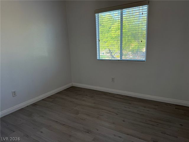 5551 Box Cars Court 103, Las Vegas, NV 89122