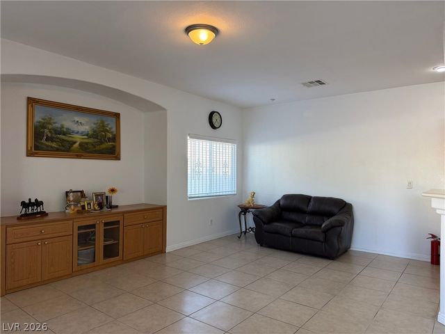 5551 Box Cars Court 103, Las Vegas, NV 89122