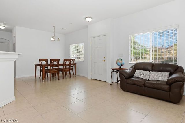 5551 Box Cars Court 103, Las Vegas, NV 89122