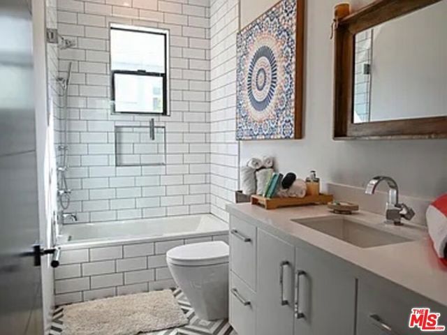 1410 Coronado Terrace A, Los Angeles, CA 90026