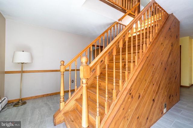 43 THIMBLEBERRY LN, Levittown, PA 19054