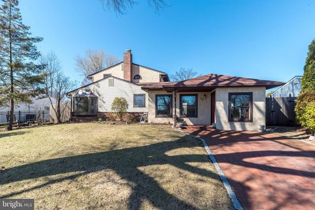 43 THIMBLEBERRY LN, Levittown, PA 19054