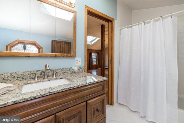 43 THIMBLEBERRY LN, Levittown, PA 19054