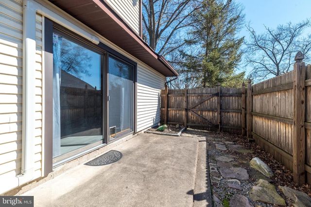 43 THIMBLEBERRY LN, Levittown, PA 19054