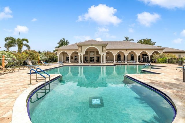 11223 Maritime Ct, Wellington, FL 33449