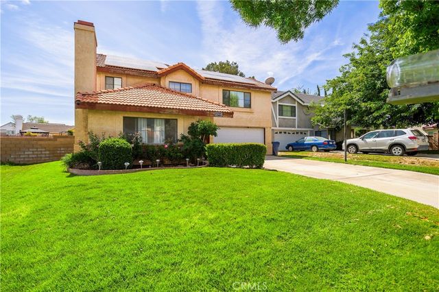 42918 Pearlwood Drive, Lancaster, CA 93536