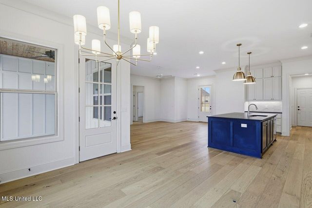 180 Catherine Boulevard, Clinton, MS 39056