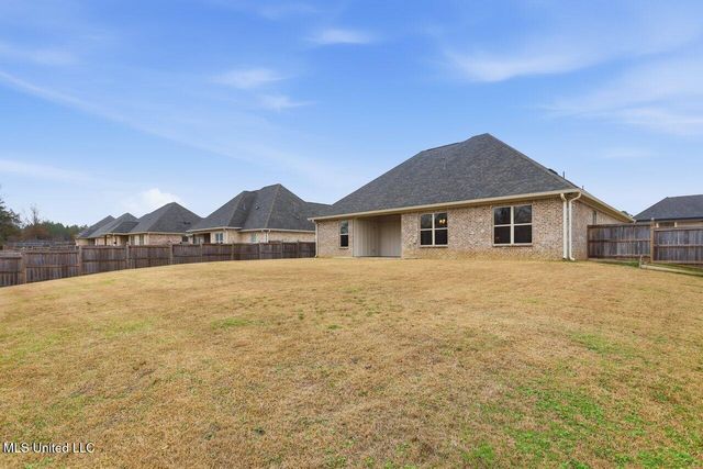 180 Catherine Boulevard, Clinton, MS 39056