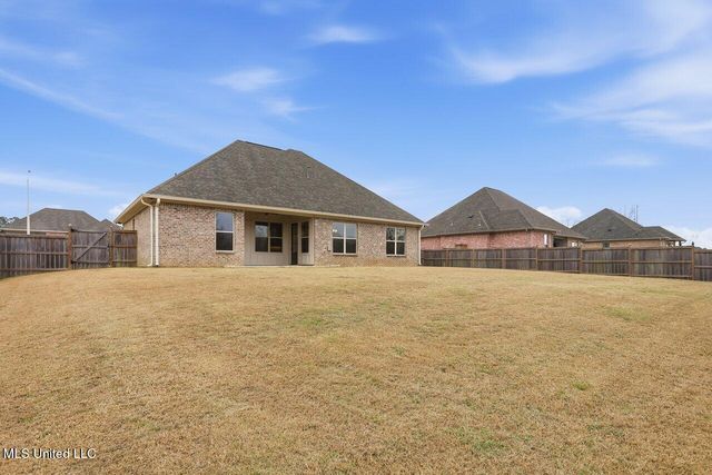 180 Catherine Boulevard, Clinton, MS 39056