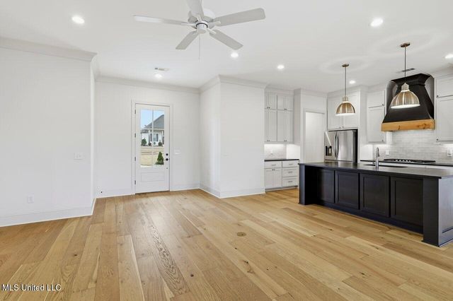 180 Catherine Boulevard, Clinton, MS 39056