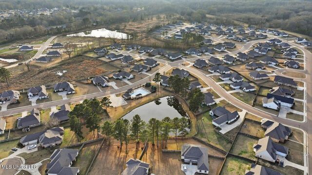 180 Catherine Boulevard, Clinton, MS 39056