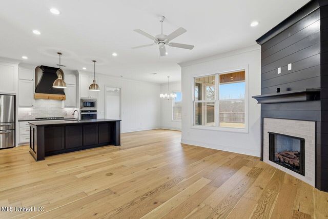 180 Catherine Boulevard, Clinton, MS 39056