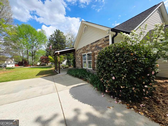 130 Shannons Place, Comer, GA 30629