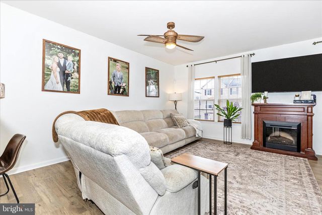 79 TIDEWATER TER, Falling Waters, WV 25419