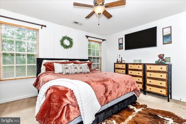 79 TIDEWATER TER, Falling Waters, WV 25419