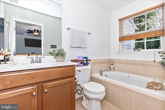 79 TIDEWATER TER, Falling Waters, WV 25419