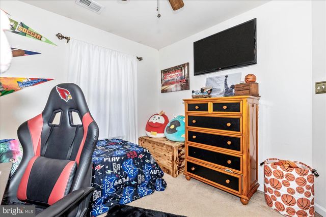 79 TIDEWATER TER, Falling Waters, WV 25419