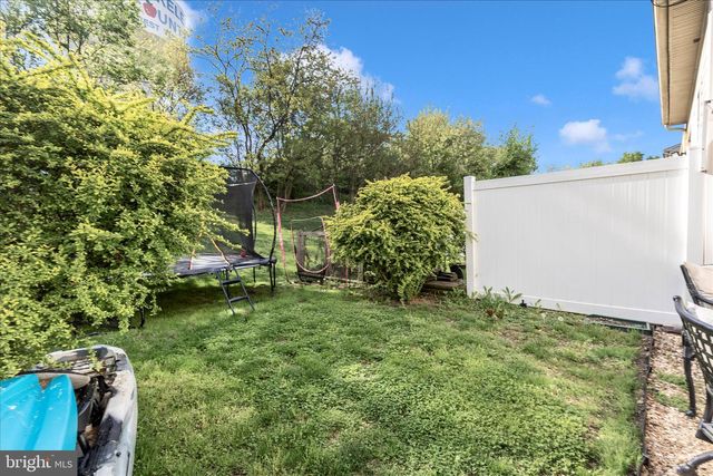 79 TIDEWATER TER, Falling Waters, WV 25419