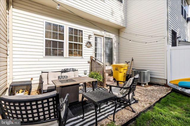 79 TIDEWATER TER, Falling Waters, WV 25419