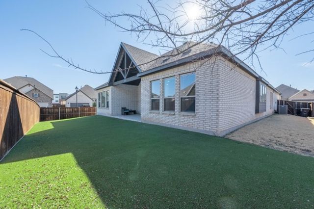 1700 Hamlet Drive, Fort Worth, TX 76052