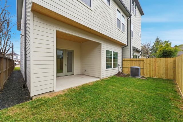 815B Lawrence Street, Houston, TX 77007