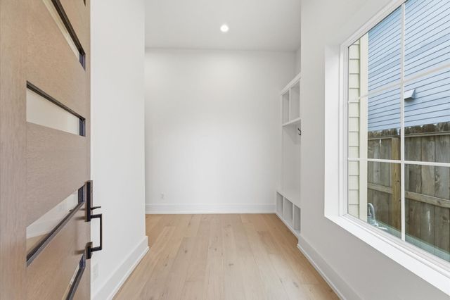 815B Lawrence Street, Houston, TX 77007