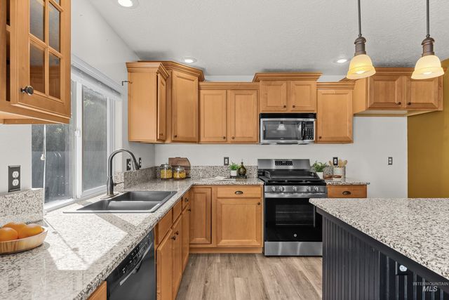 5036 E Fescue Dr, Boise, ID 83716