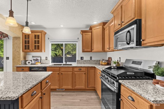 5036 E Fescue Dr, Boise, ID 83716