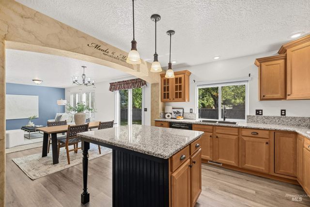 5036 E Fescue Dr, Boise, ID 83716