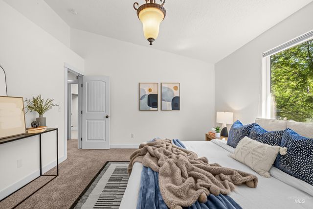 5036 E Fescue Dr, Boise, ID 83716