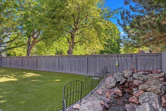 5036 E Fescue Dr, Boise, ID 83716