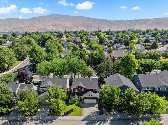 5036 E Fescue Dr, Boise, ID 83716