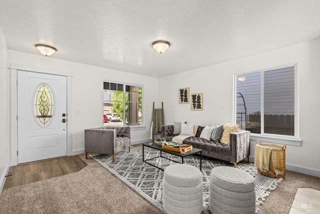 5036 E Fescue Dr, Boise, ID 83716