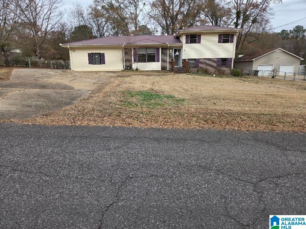 620 CAMBRIDGE ROAD, Hueytown, AL 35023