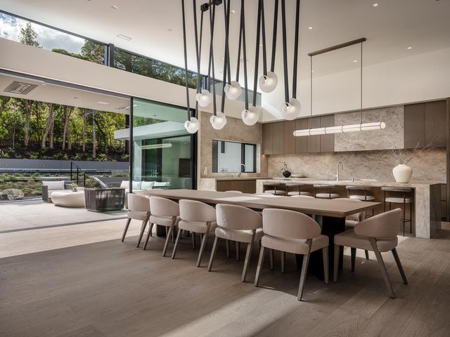 100 New Place Road, Hillsborough, CA 94010