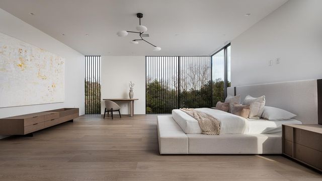 100 New Place Road, Hillsborough, CA 94010