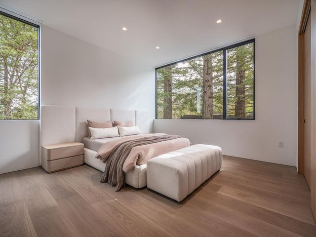 100 New Place Road, Hillsborough, CA 94010