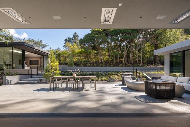 100 New Place Road, Hillsborough, CA 94010