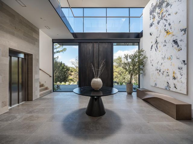 100 New Place Road, Hillsborough, CA 94010