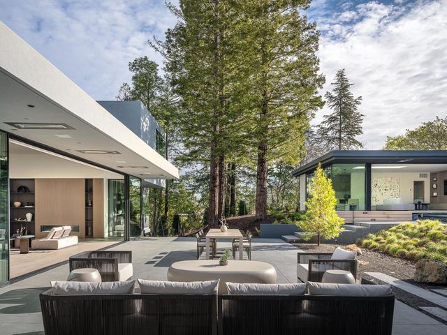 100 New Place Road, Hillsborough, CA 94010