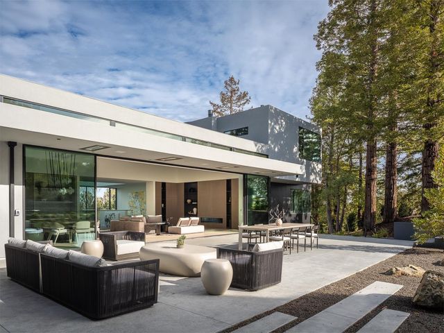 100 New Place Road, Hillsborough, CA 94010