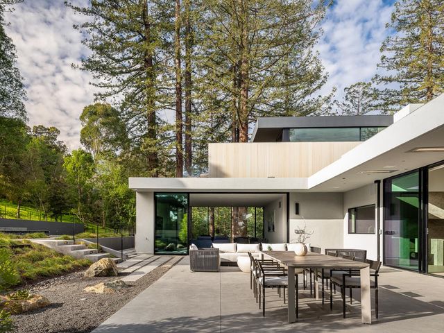 100 New Place Road, Hillsborough, CA 94010