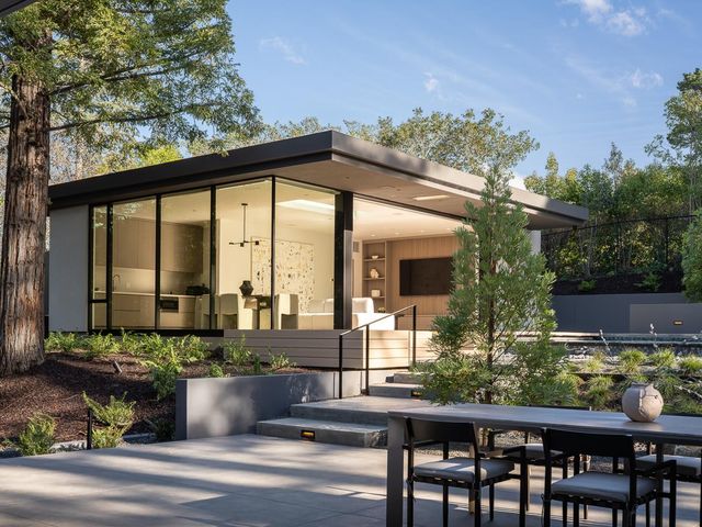 100 New Place Road, Hillsborough, CA 94010