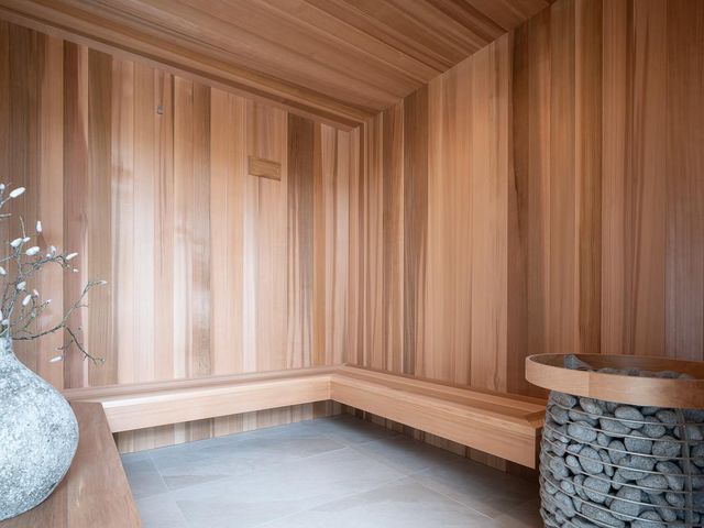 100 New Place Road, Hillsborough, CA 94010