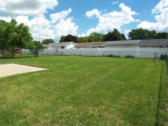 2715 N Robinson Dr. Drive, Beloit, WI 53511