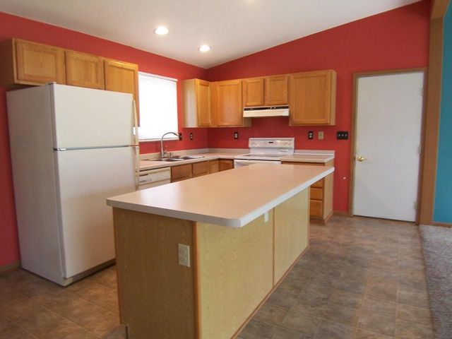 2715 N Robinson Dr. Drive, Beloit, WI 53511