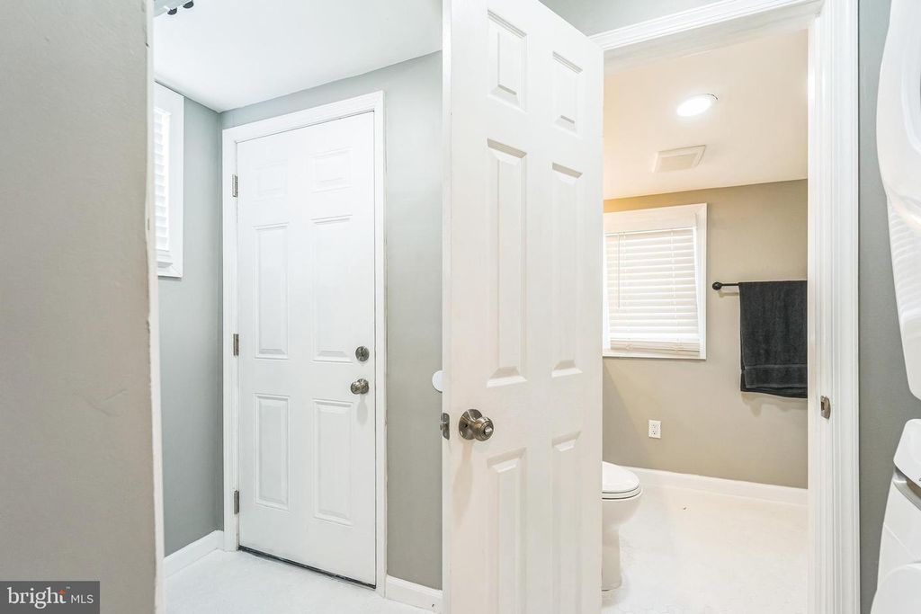 16 W TALBOTT, Baltimore, MD 21225
