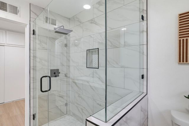 894 Larch Ln, Sacramento, CA 95864