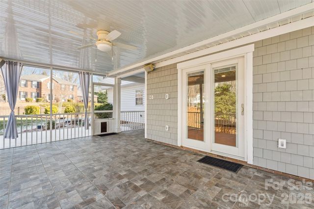 9800 Beaver Hollow Court, Charlotte, NC 28269